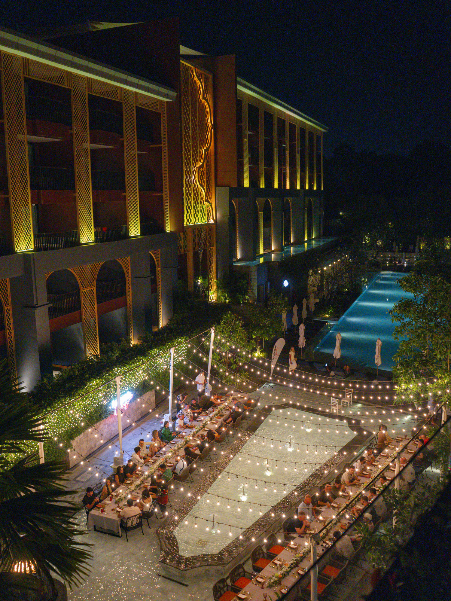 Private event table by the water